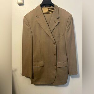 Men’s suit used good condition